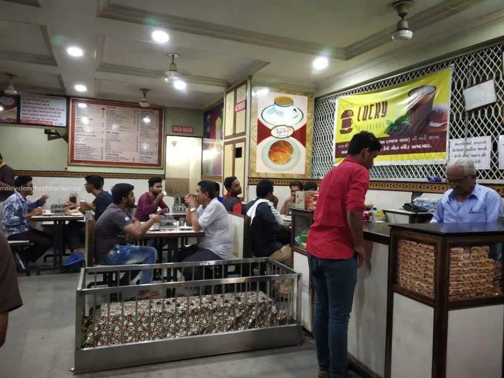 dining on graves India
